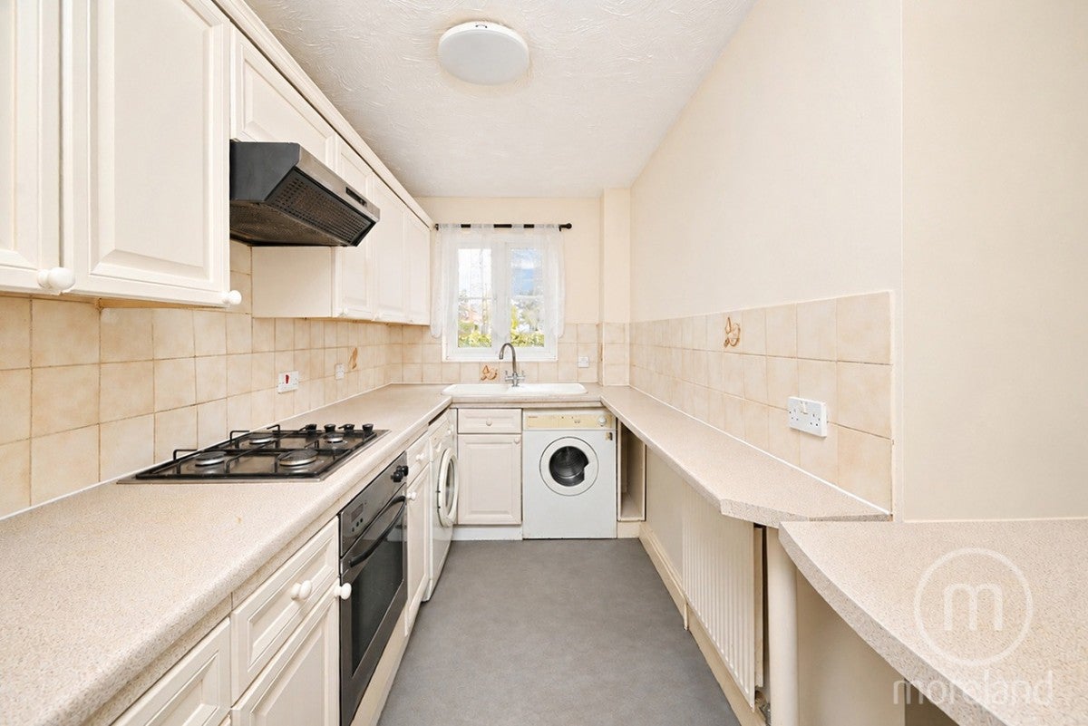 Flat Brent Terrace in Greater London