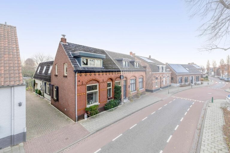 Huis Marktstraat 1 in Baarlo