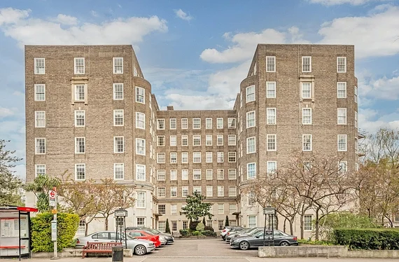 Flat Elm Tree Close in City of Westminster