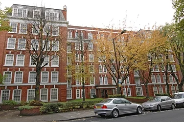 Flat Circus Road in City of Westminster