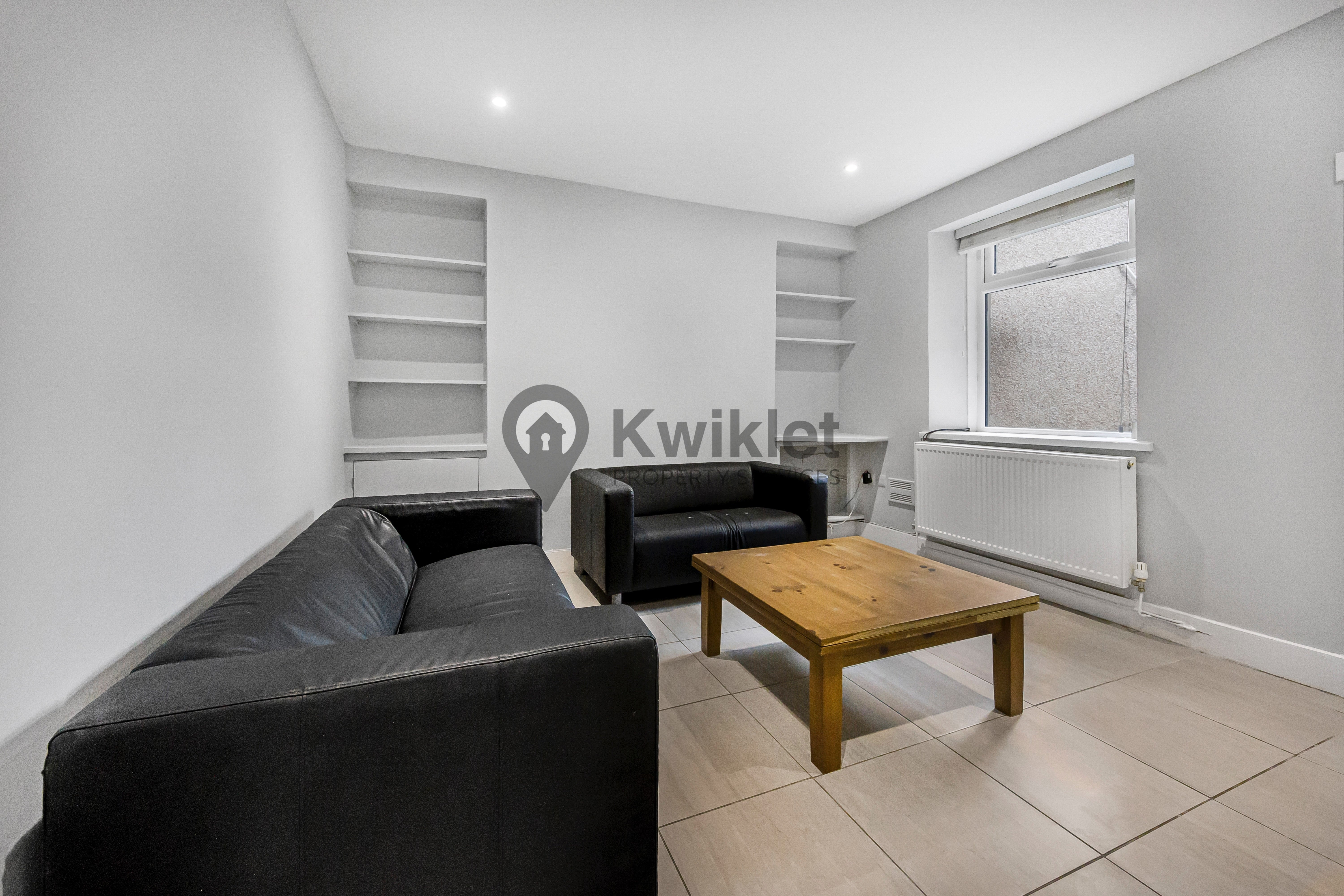 Room Wood Road in Pontypridd