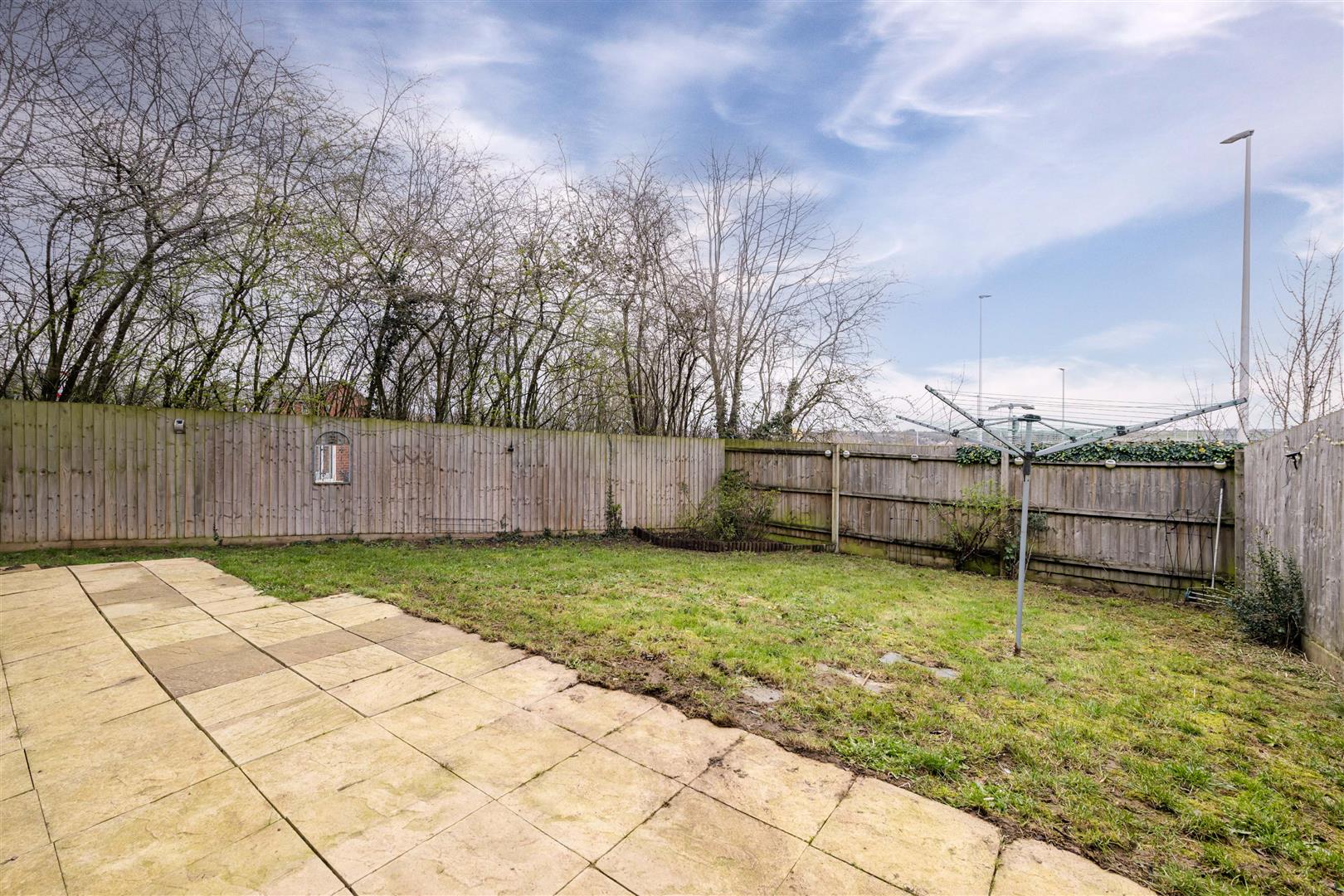 House Heron Close in Higham Ferrers