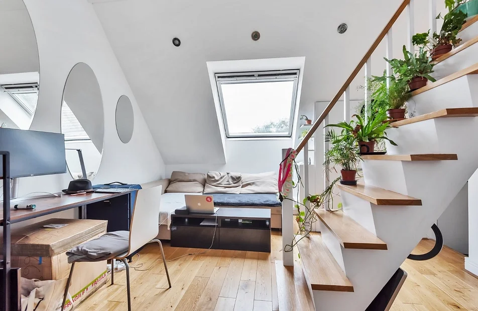 Flat Rotherhithe Street in Greater London
