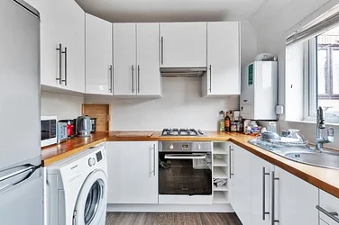 Flat Rotherhithe Street in Greater London