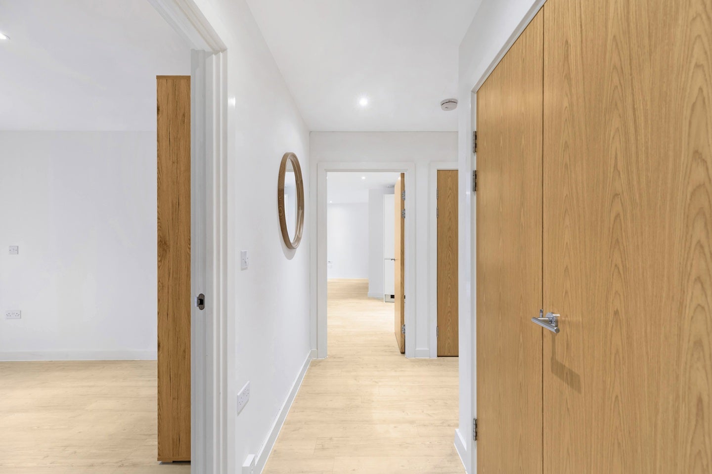 Flat Howard Road in Greater London