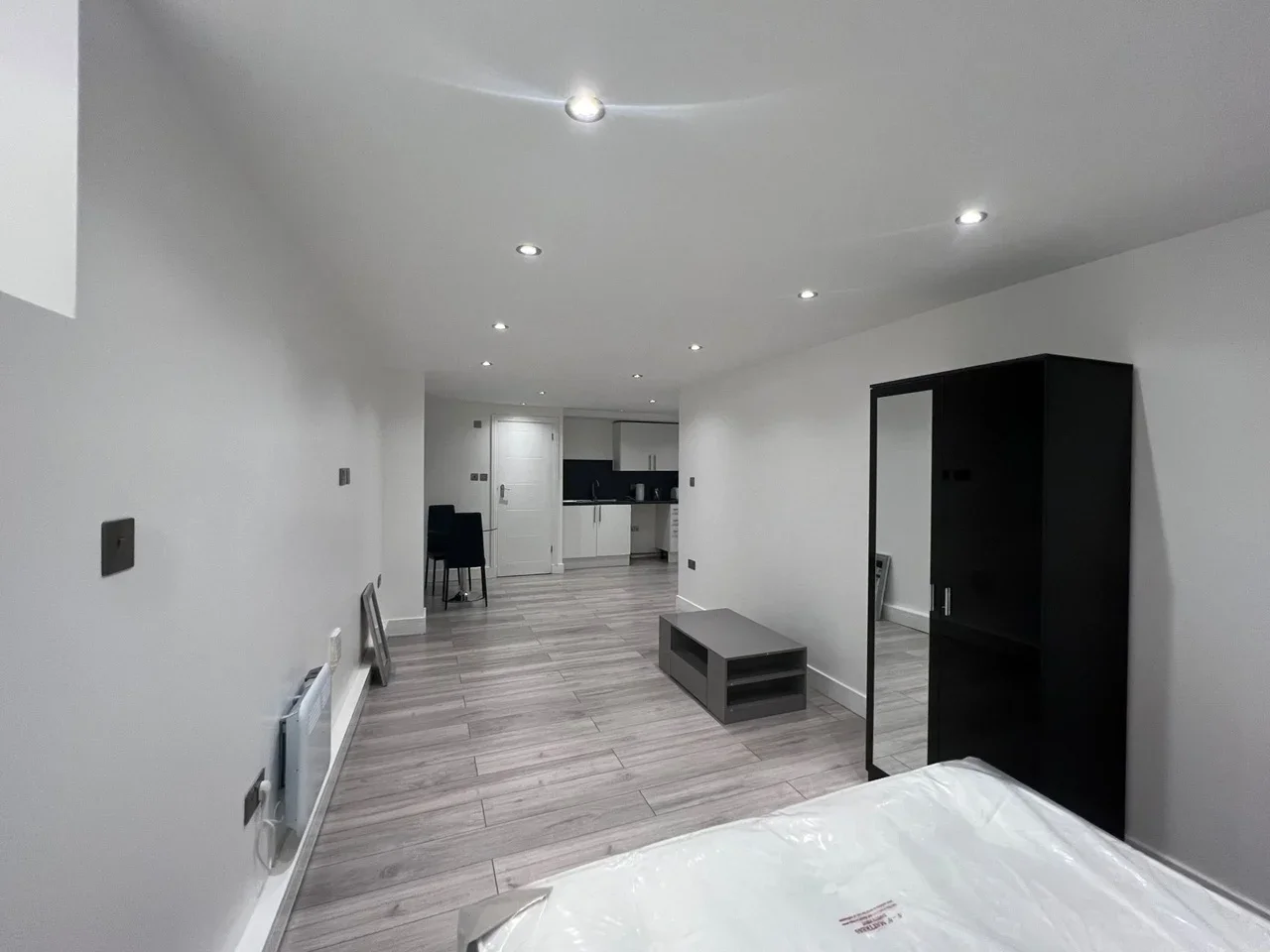 Flat Finchley Road in Greater London