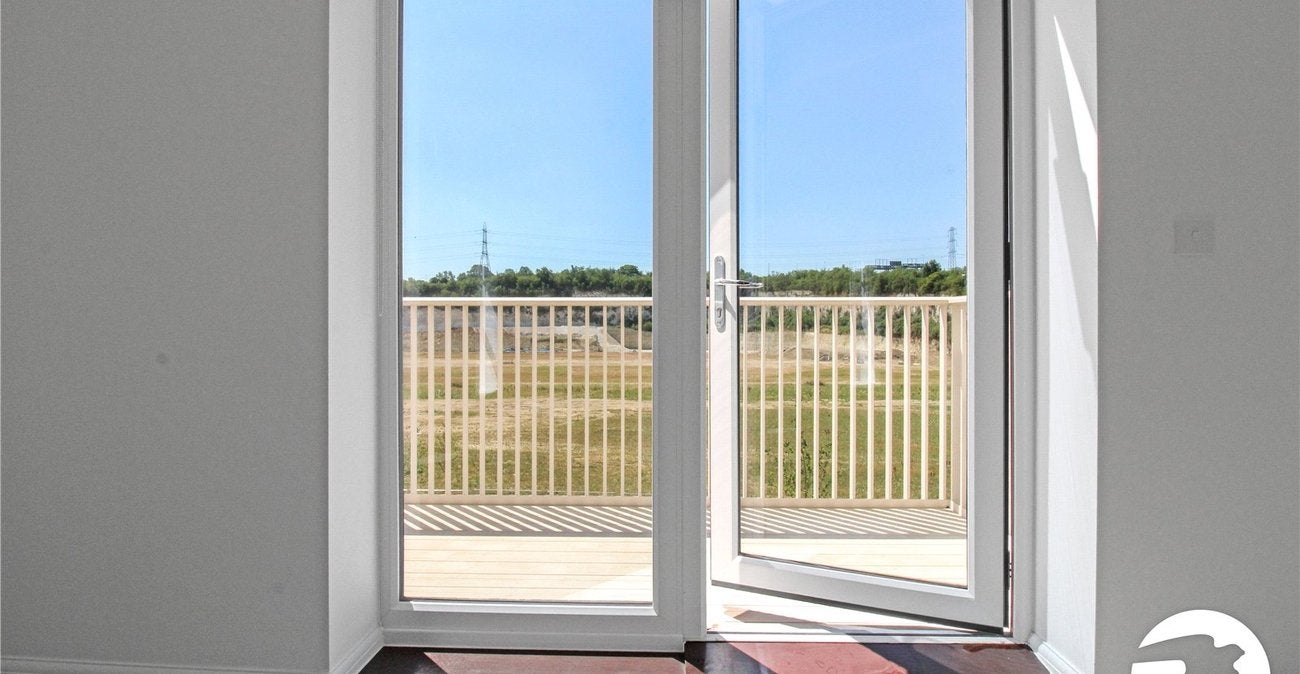 Flat Fastrack Castle Hill West in Ebbsfleet Garden City