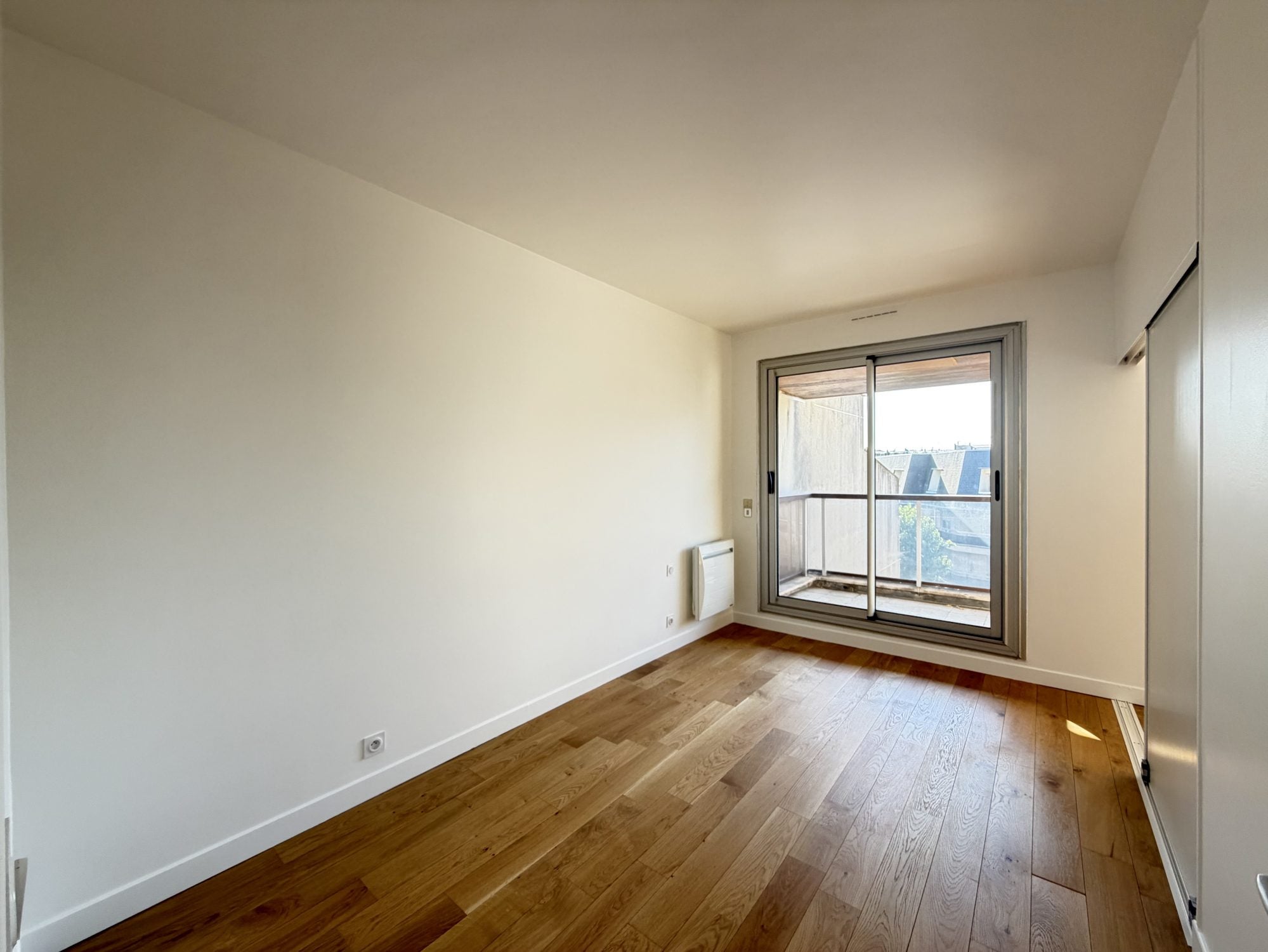 Flat Rue Cino Del Duca in Neuilly-sur-Seine