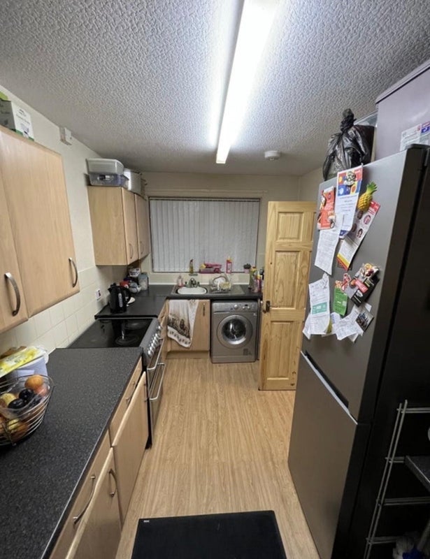 Room Hestor Walk in Manchester