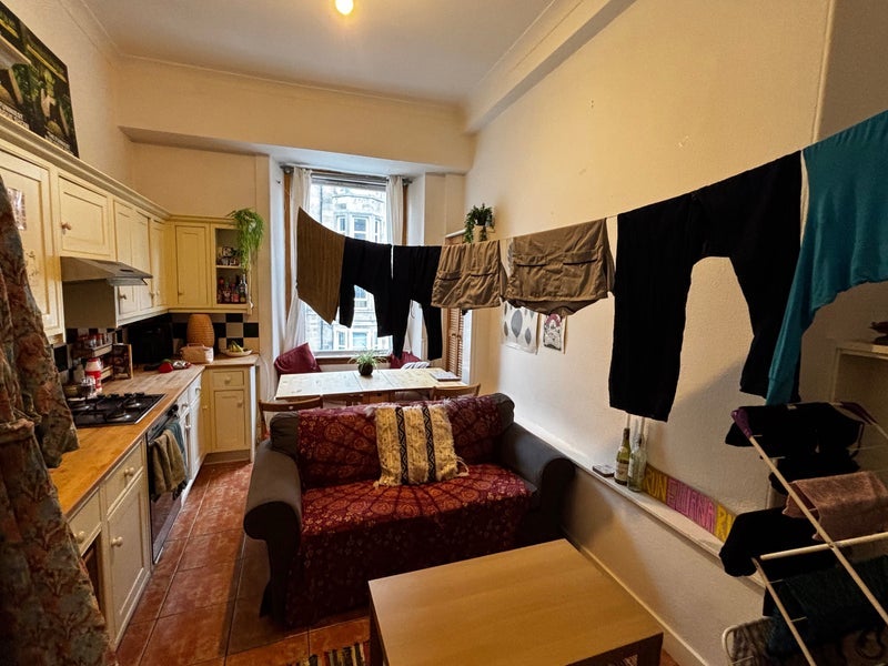 Room Polwarth Crescent in City of Edinburgh