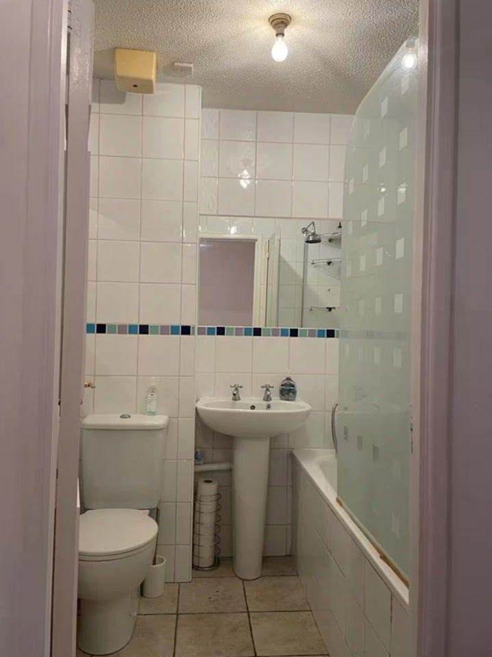 Room Friars Avenue in Greater London