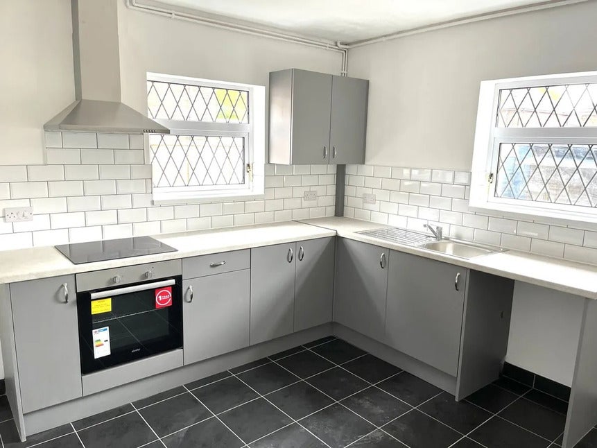 Flat Emsworth Road in Stoke-on-Trent