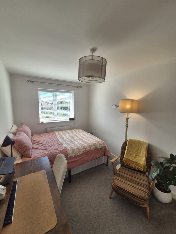 Room Mill Lane in Bristol