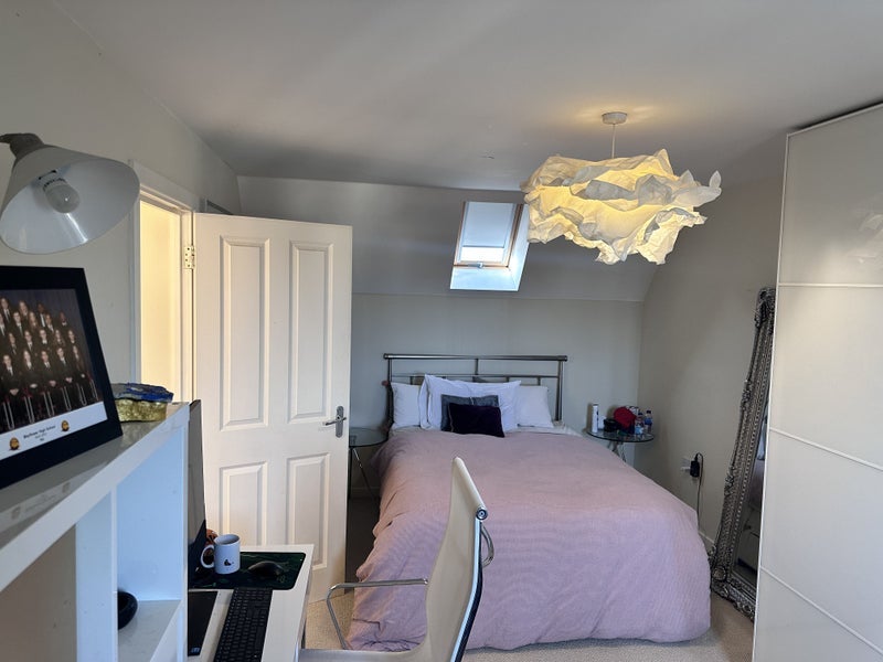 Room College Lane in Basildon
