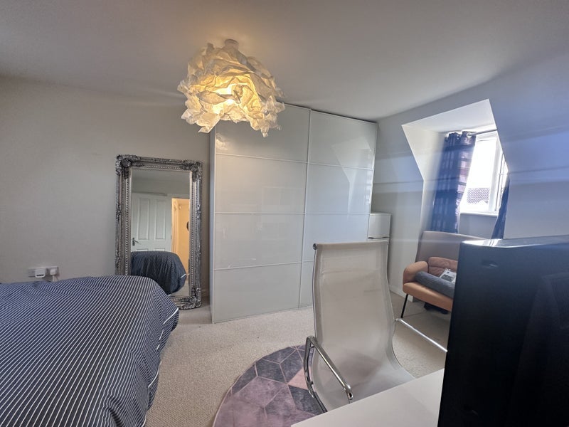 Room College Lane in Basildon