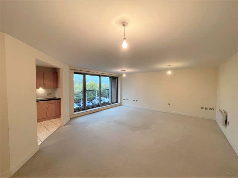 Flat Severn Road in Gloucester