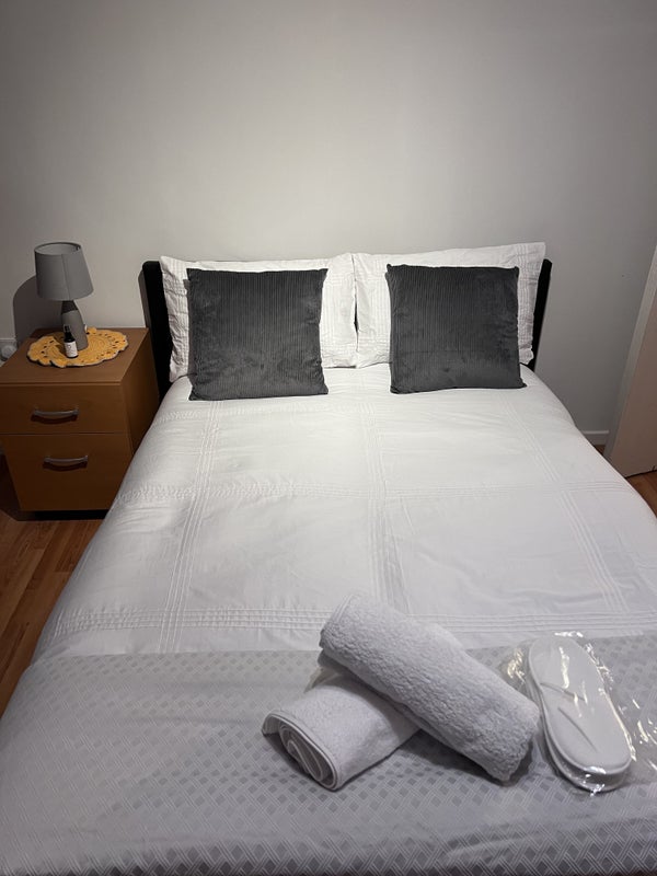 Room Stanmer Street in Greater London