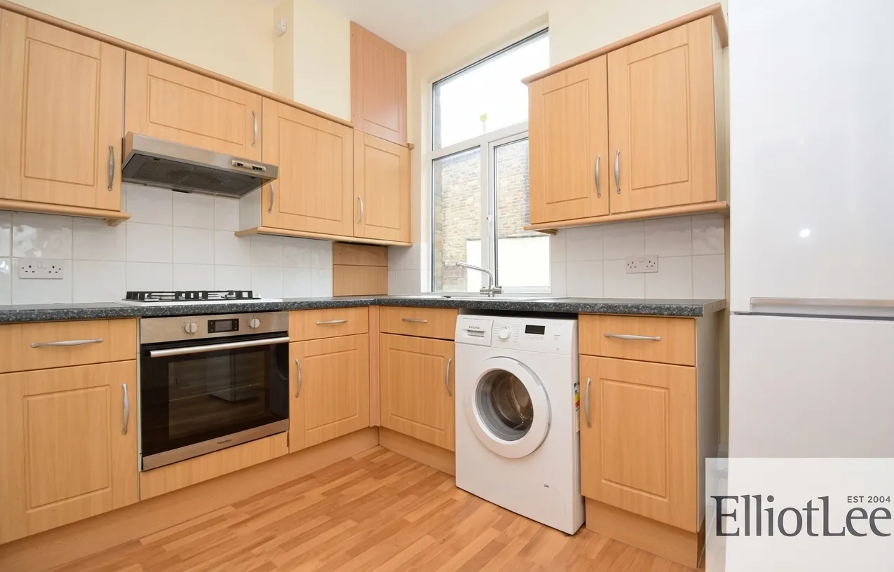 Flat Nibthwaite Road in Greater London