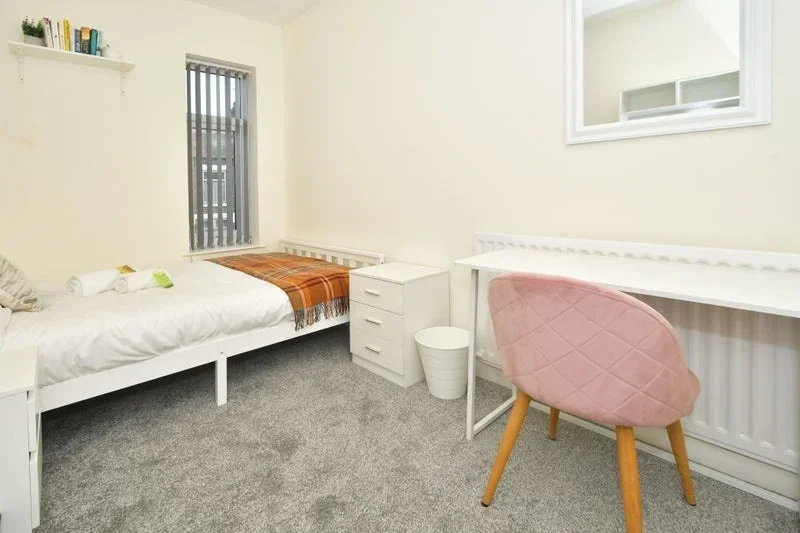 Room Hall O'Shaw Street in Crewe
