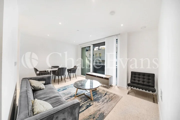 Flat Sidney Street in Greater London