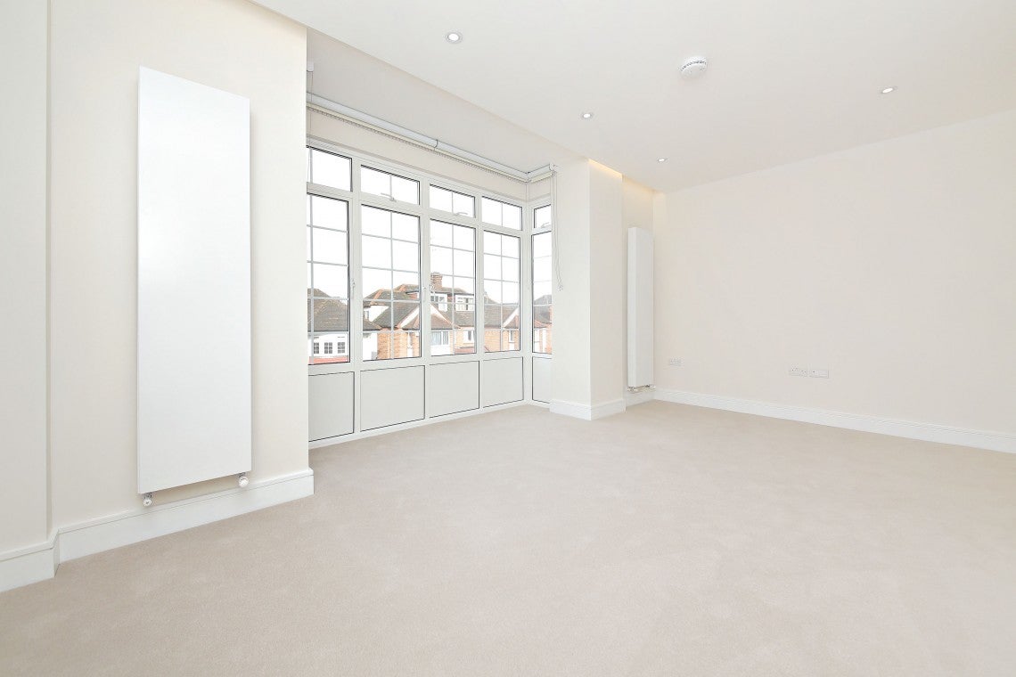 Flat Beechcroft Avenue in Greater London
