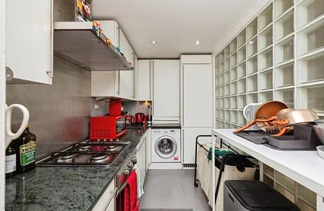 Flat Liverpool Road in Greater London