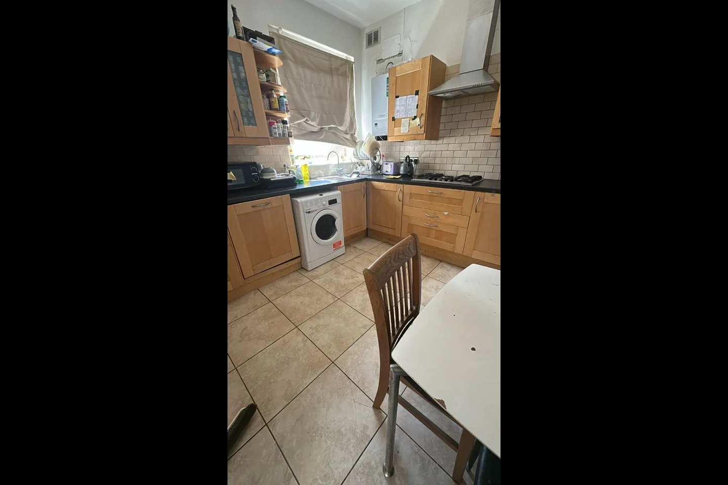 Room Melrose Avenue in Greater London