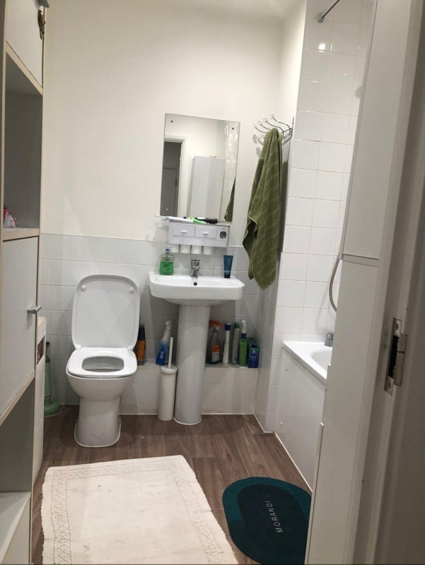 Room Bollo Bridge Road in Greater London