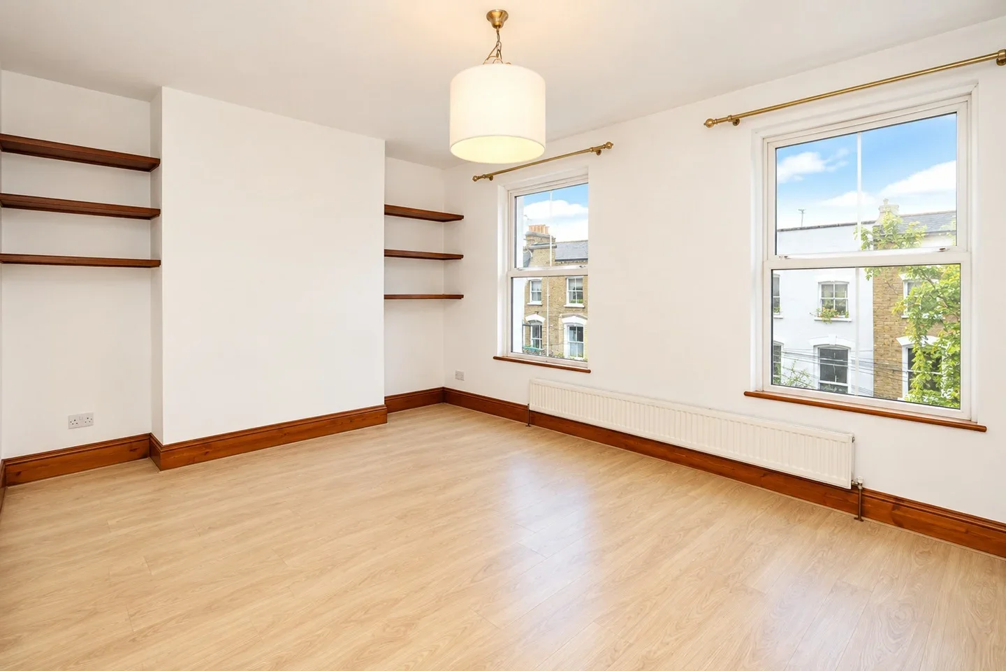 Flat Walford Road in Greater London