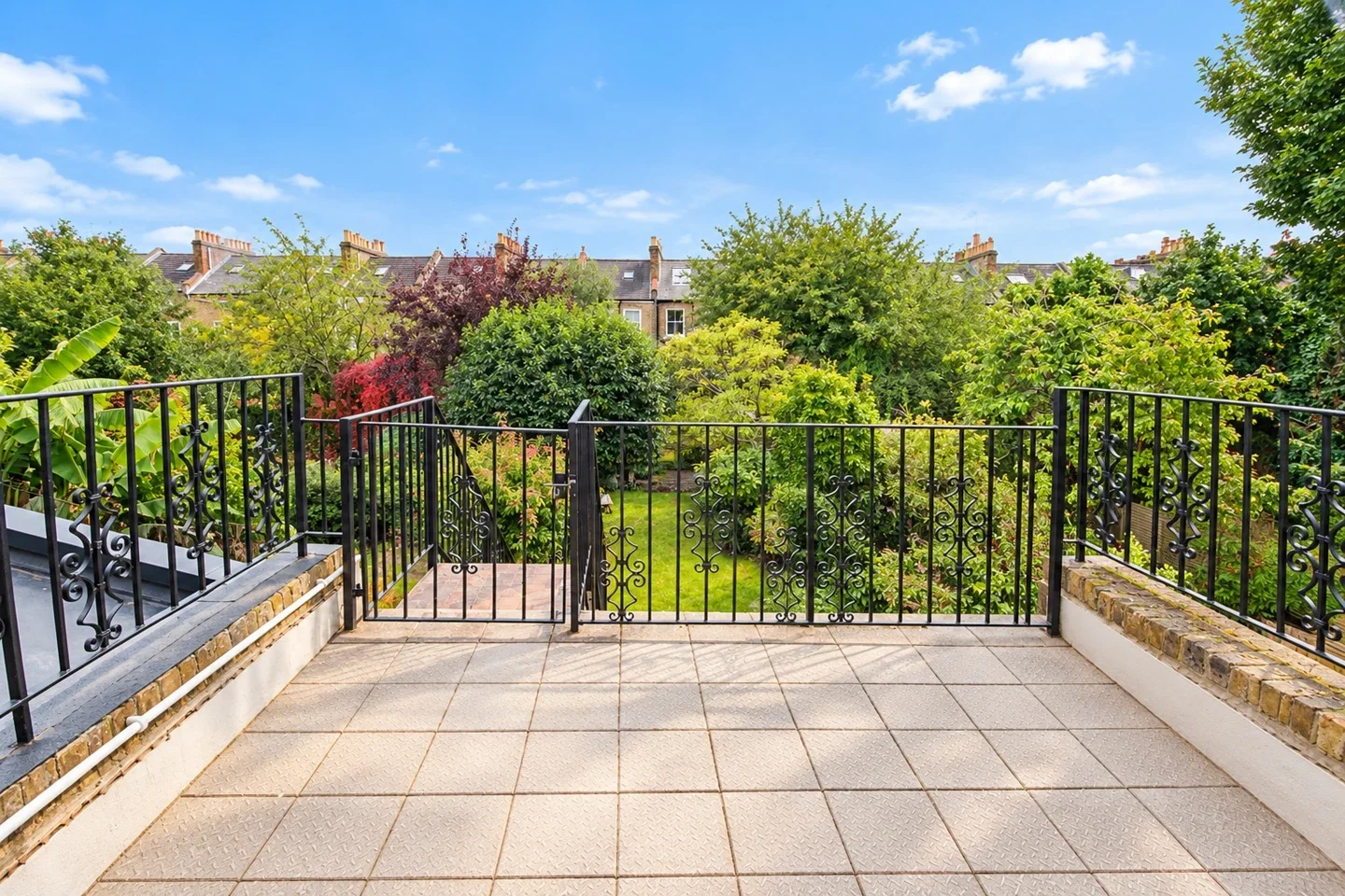 Flat Walford Road in Greater London