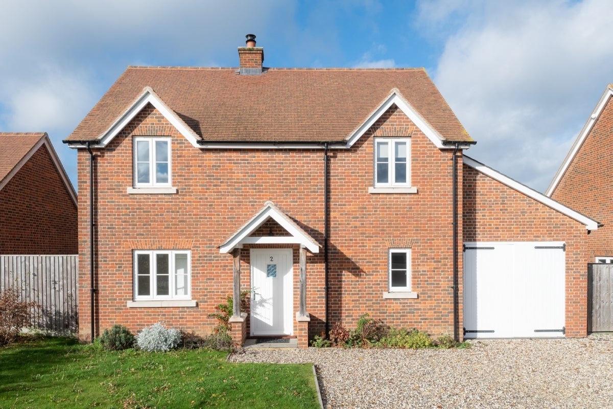 House Ewhurst Park in Basingstoke and Deane