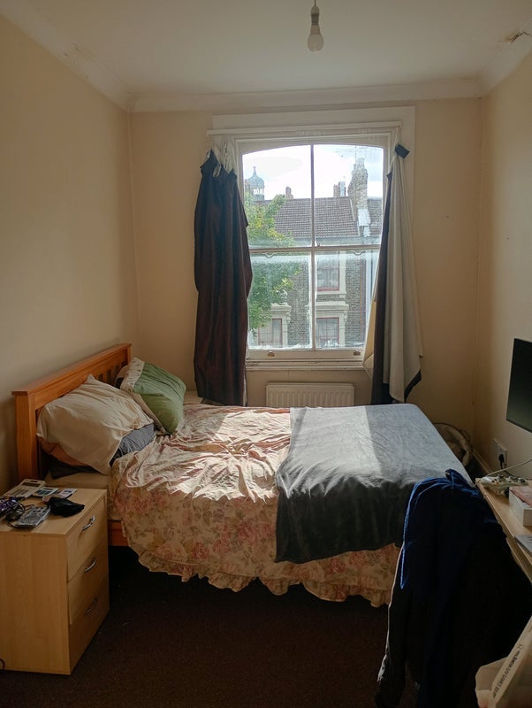 Room Dunford Road in Greater London