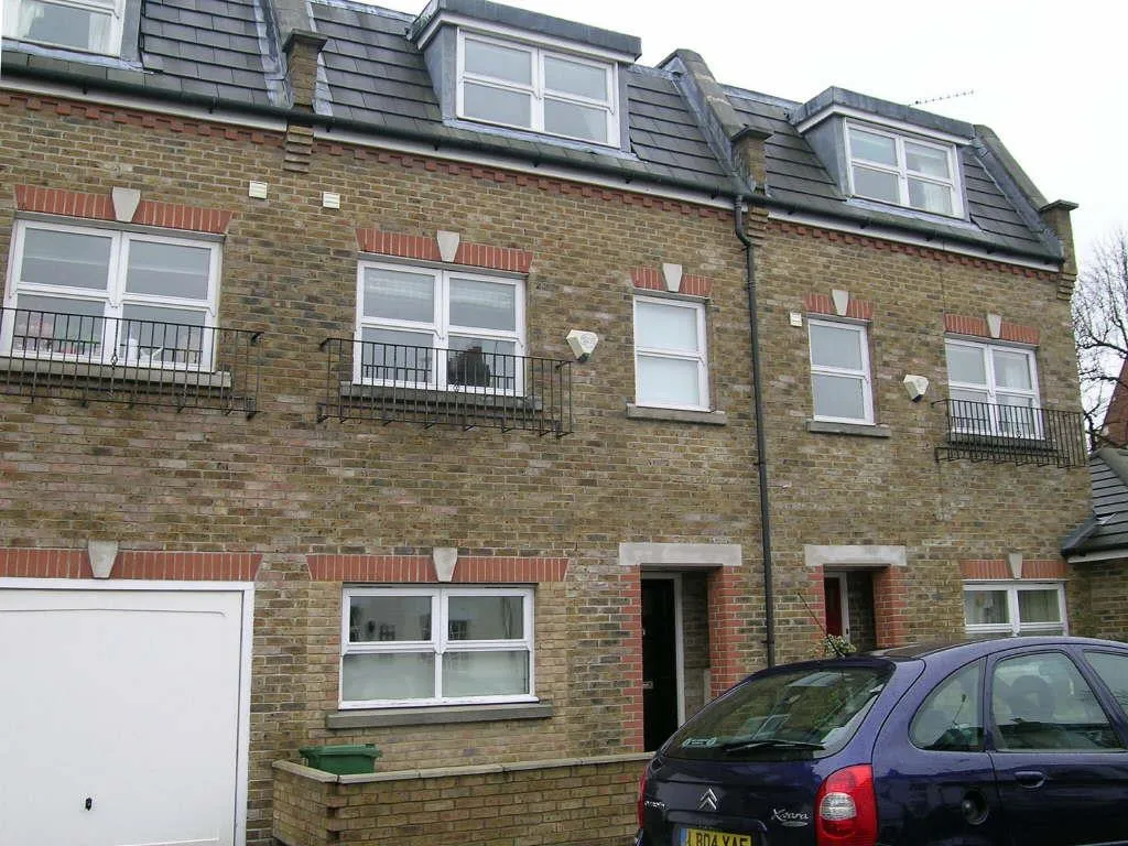 House Charles Street in Greater London