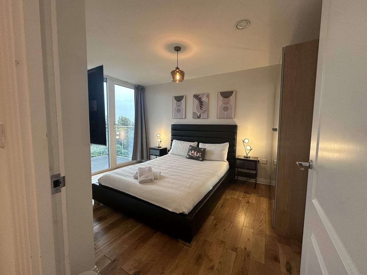 Flat Mercer Walk in Greater London