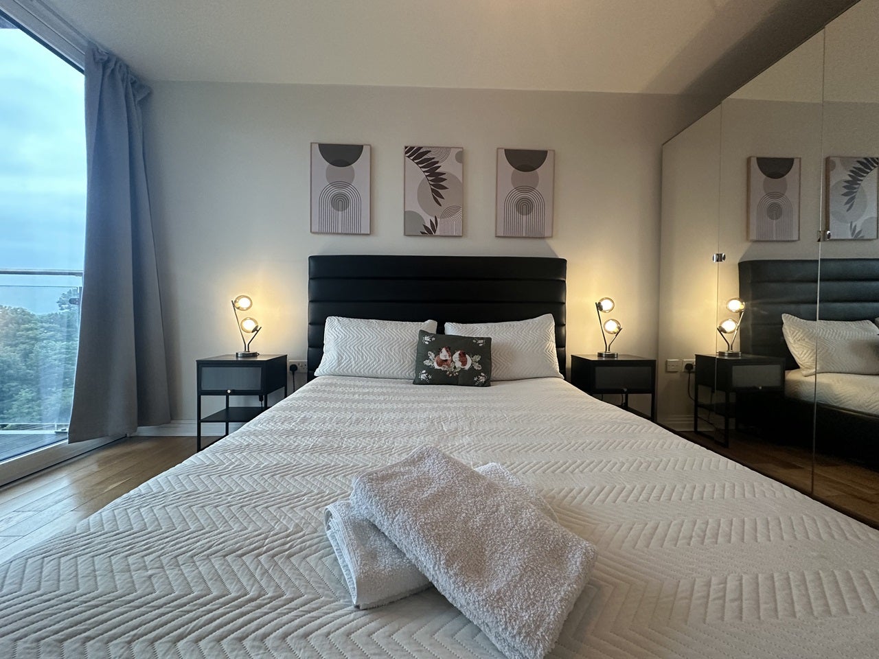 Flat Mercer Walk in Greater London