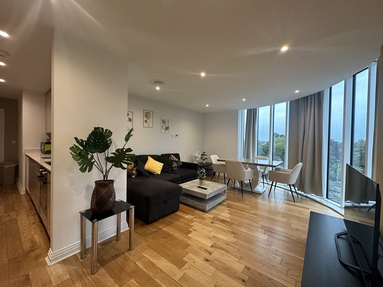 Flat Mercer Walk in Greater London