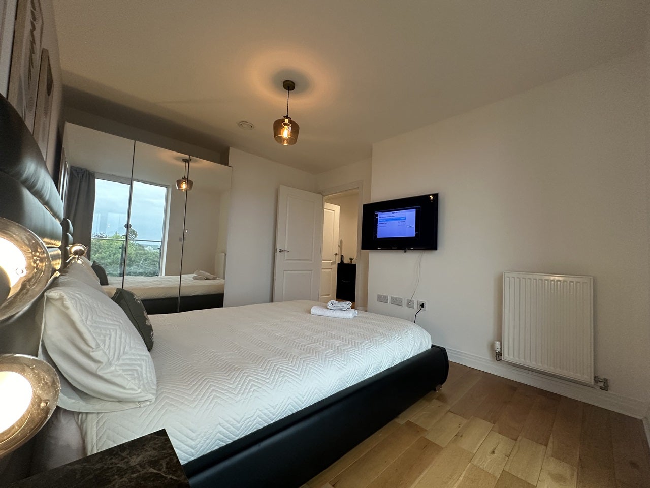 Flat Mercer Walk in Greater London