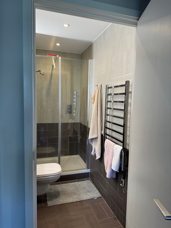 Room Olympic Way in Greater London