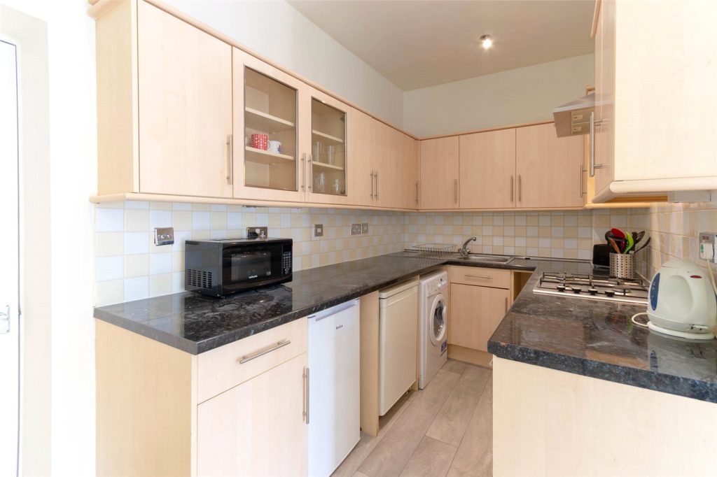 Flat Osborne Terrace in Newcastle upon Tyne