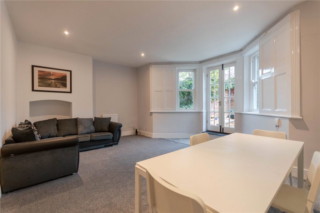Flat Osborne Terrace in Newcastle upon Tyne