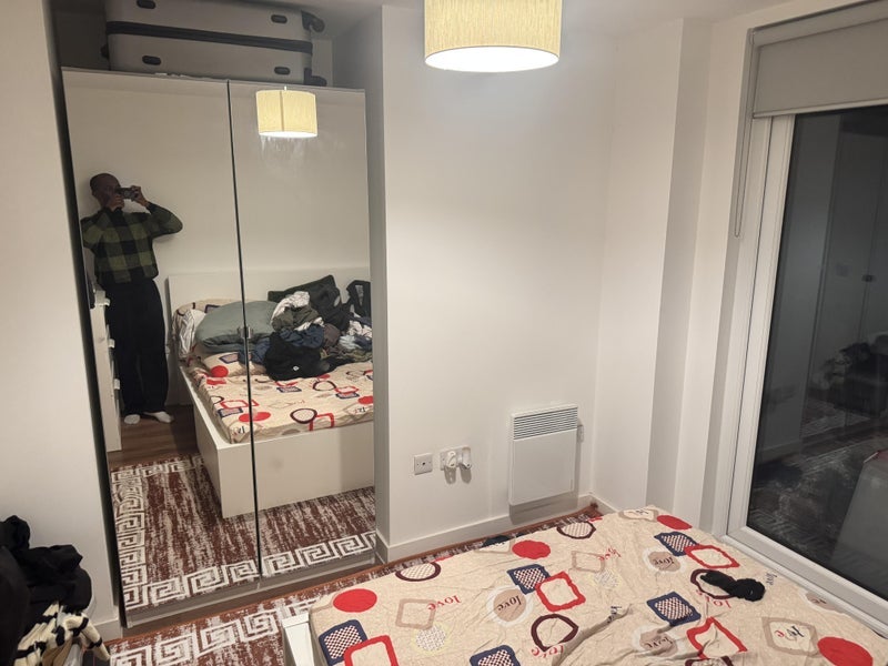 Room Elmira Way in Salford
