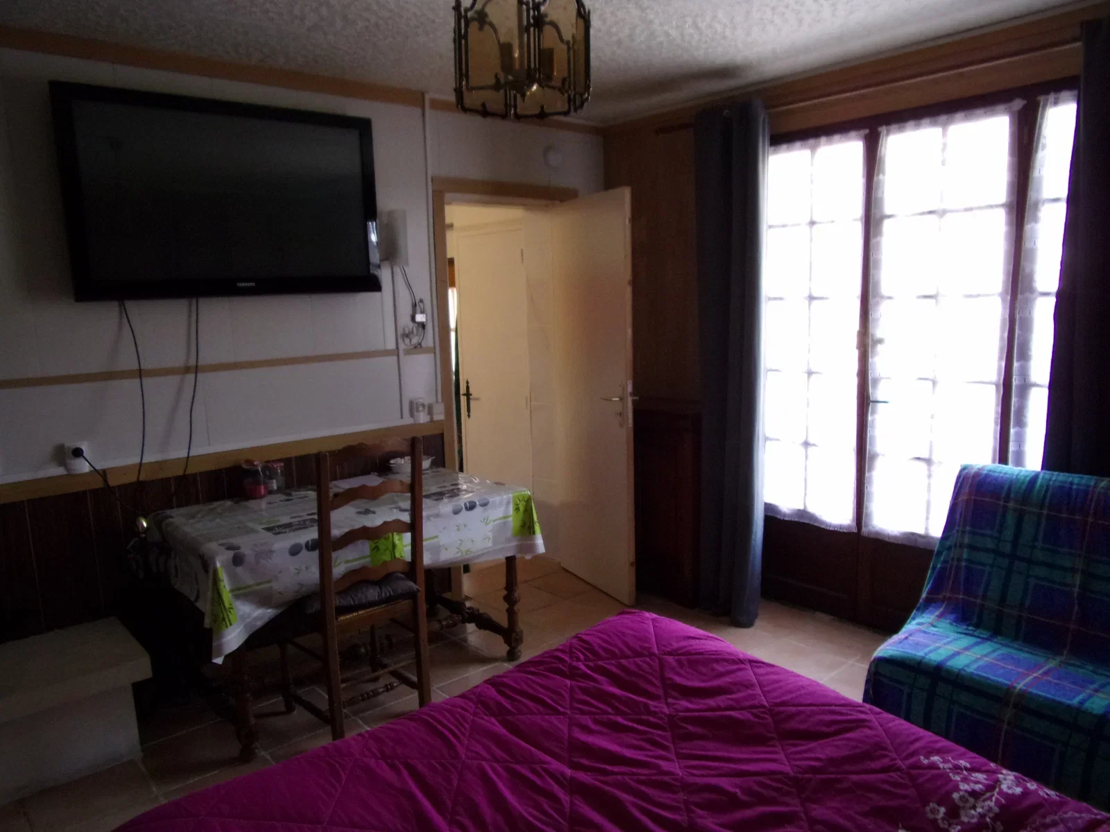 Chambre Rue des Peupliers à Septeuil