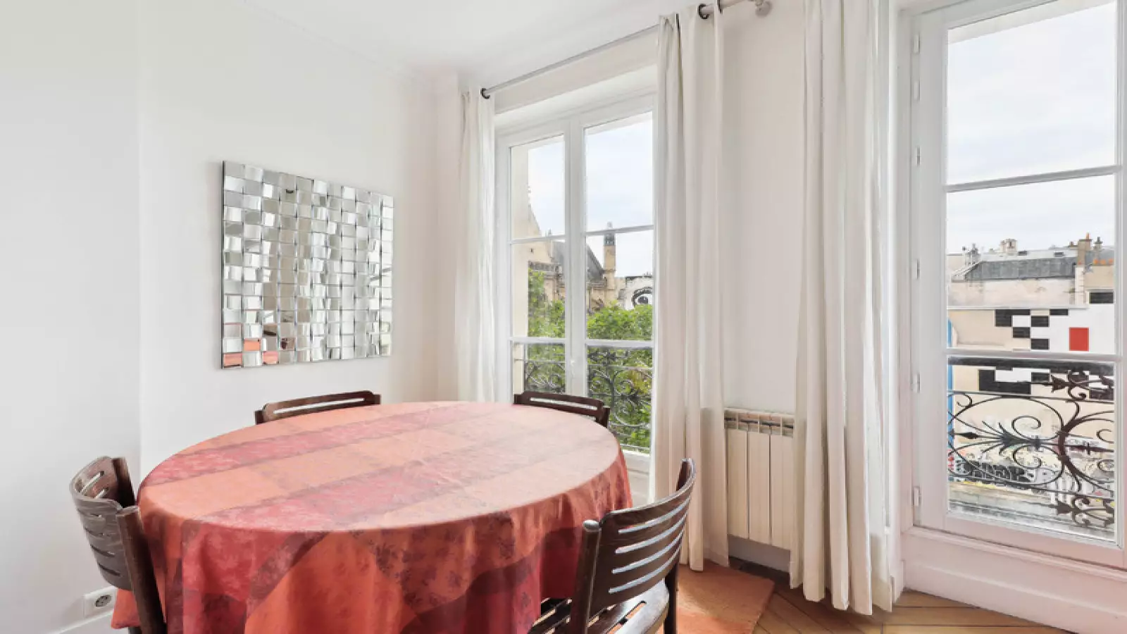 Appartement Rue du Cloître Saint-Merri à Paris