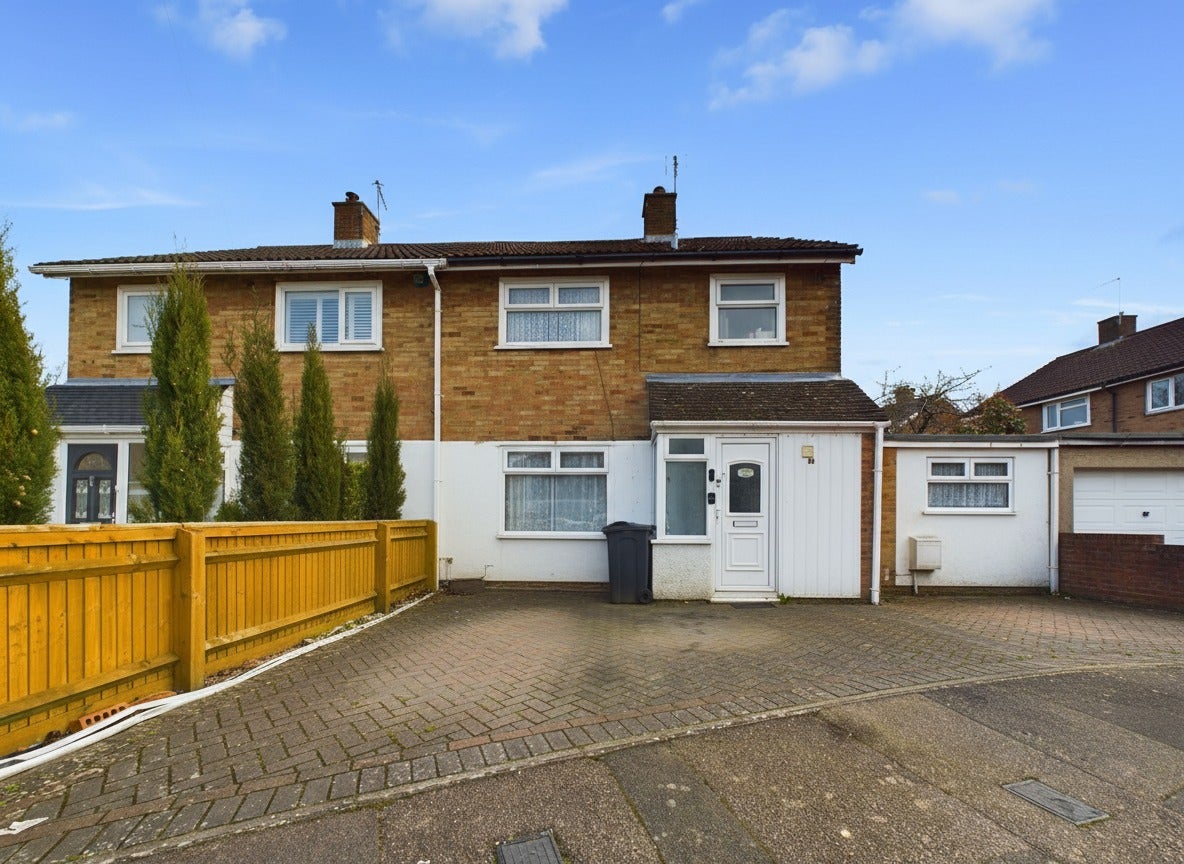 House Warmark Road in Dacorum