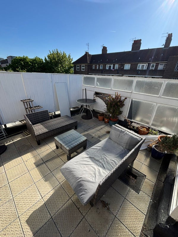 Flat Gales Garden Mews in Greater London