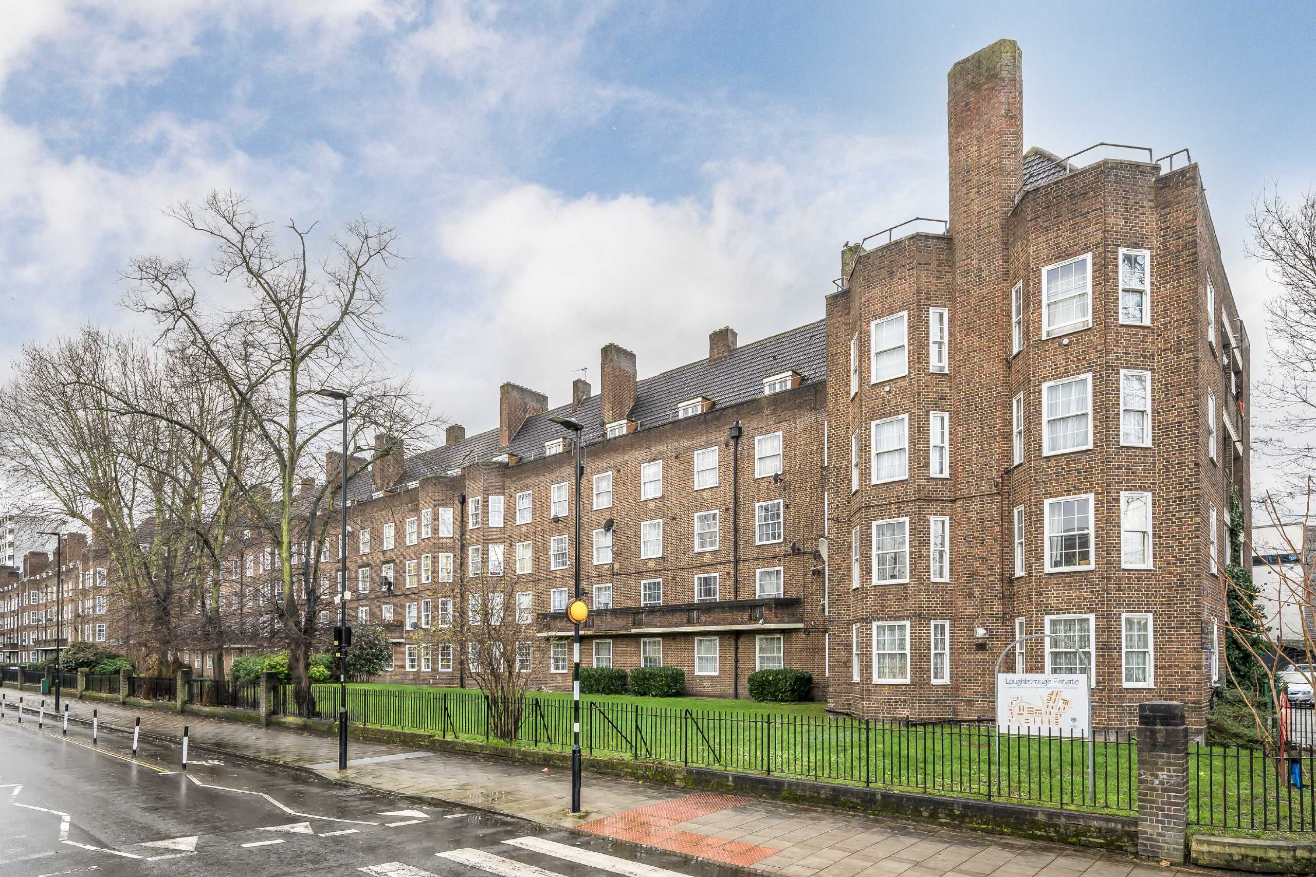 Flat Loughborough Road in Greater London