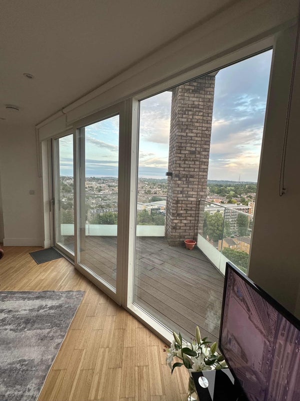 Flat Brixton Hill in Greater London