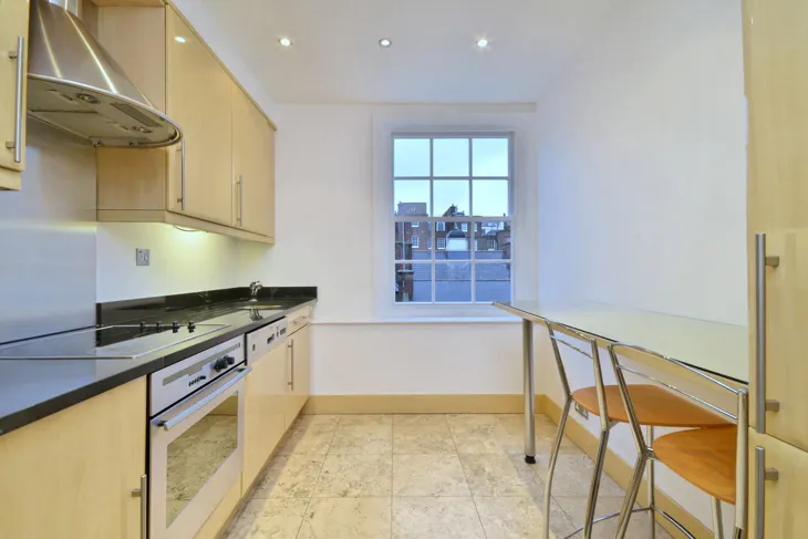 Flat Reeves Mews in City of Westminster
