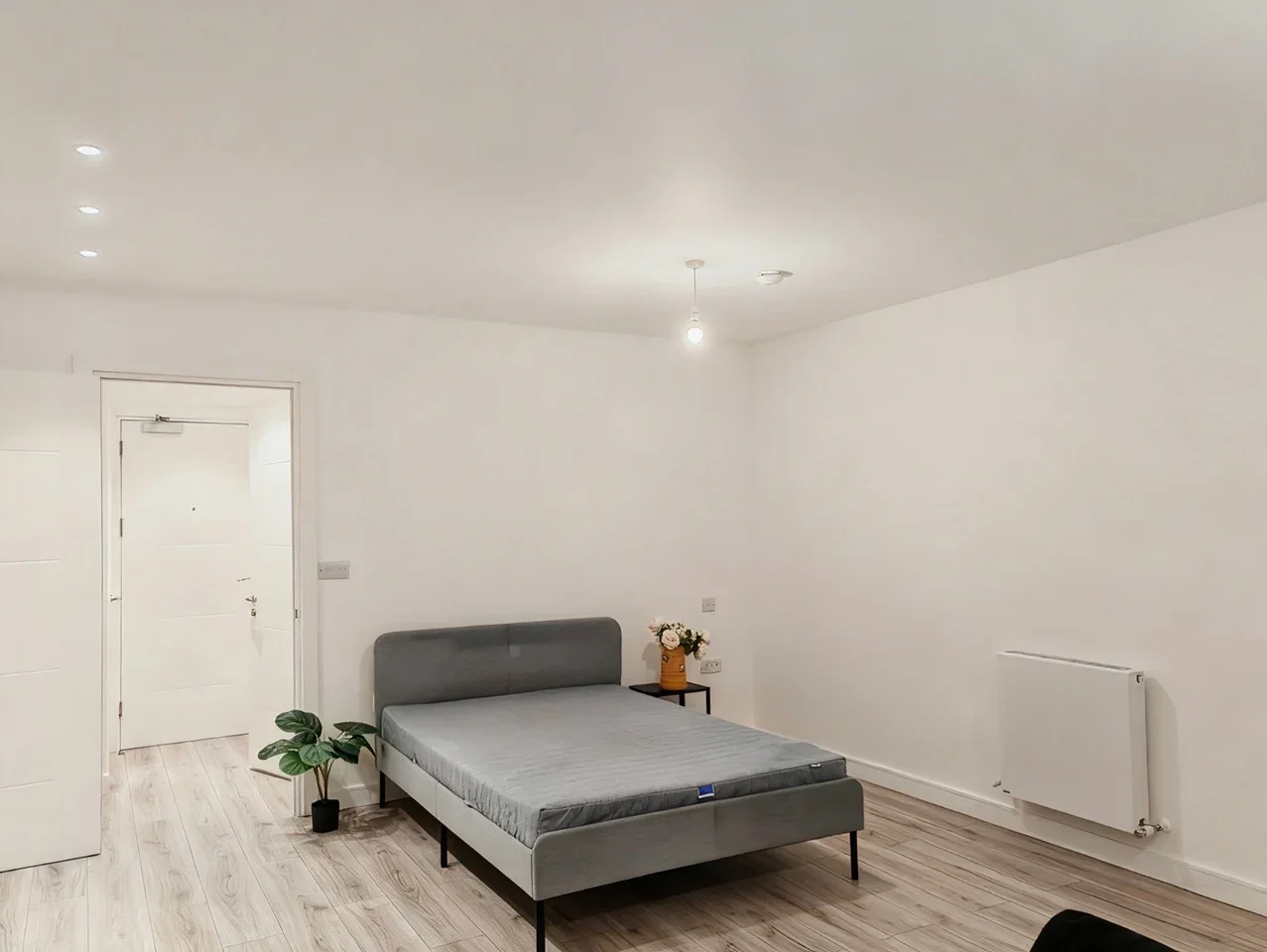 Flat Alexandra Street in Southend-on-Sea
