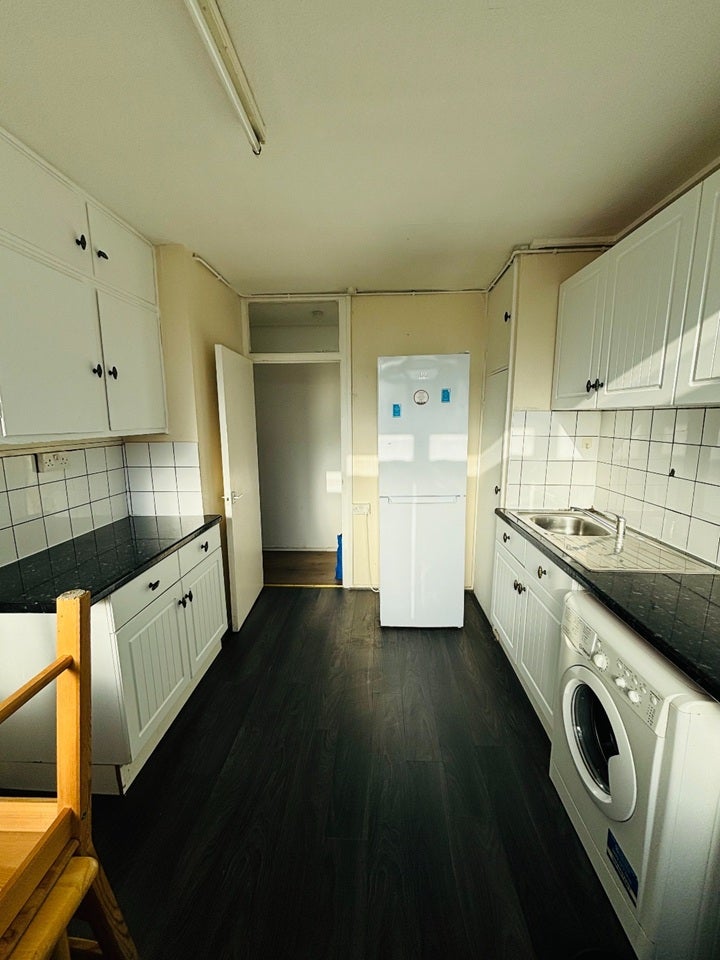 Room Marylands Road in City of Westminster
